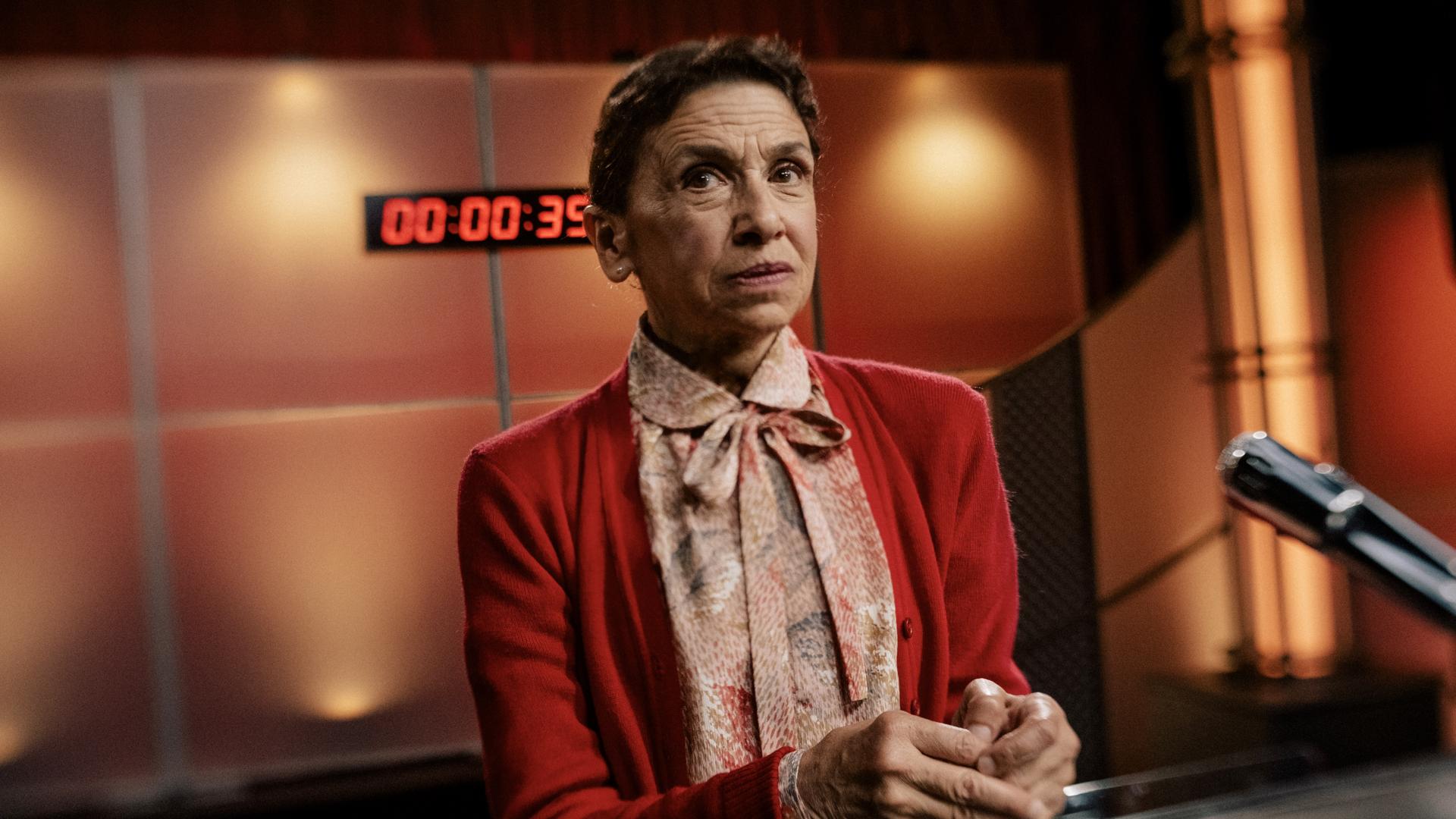 Jasmine. Cartref. Mam.